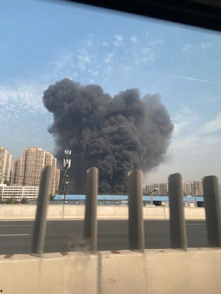 郑州爆料火灾视频最新消息,视频披露现场惨状,救援行动紧急展开 第1张 郑州爆料火灾视频最新消息,视频披露现场惨状,救援行动紧急展开 第1张