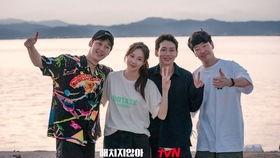 娱乐圈吃瓜三人组,揭秘明星幕后故事 第1张 娱乐圈吃瓜三人组,揭秘明星幕后故事 第1张